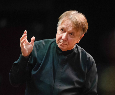 Интервью с Михаилом Плетнёвым (Фото: ТАСС)